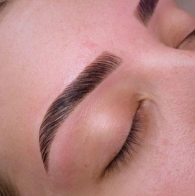 Brow lamination + tint