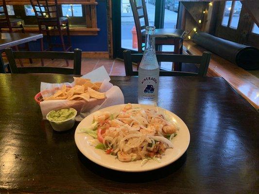 Grilled Shrimp Salad, guacamole & salsa w chips , mineragua water