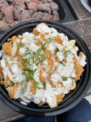 Finger bowl- Mac n cheese with chicken and ranch. So delicious!