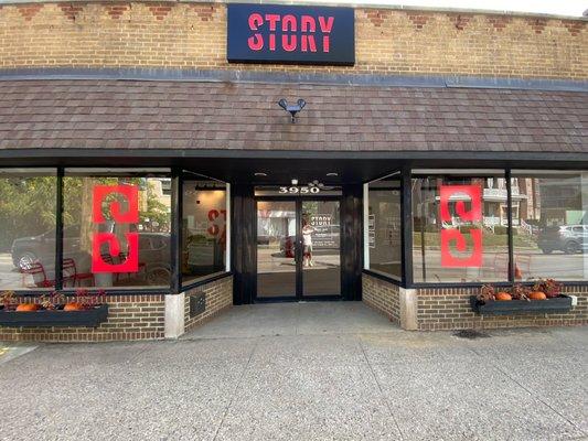 The front of STORY Dispensary located at 3950 edwards rd cincinnati's local dispensary