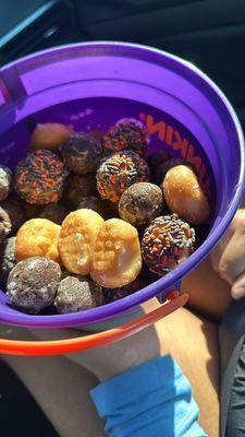 Bucket 'o munchkins!