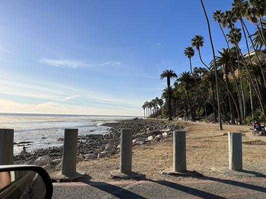 Path to go to Royal Palms Beach