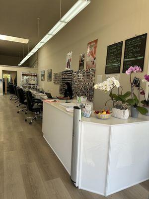 Lux nails &Spa