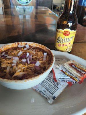 Russ' Red Chili and a cold Shiner Bock!