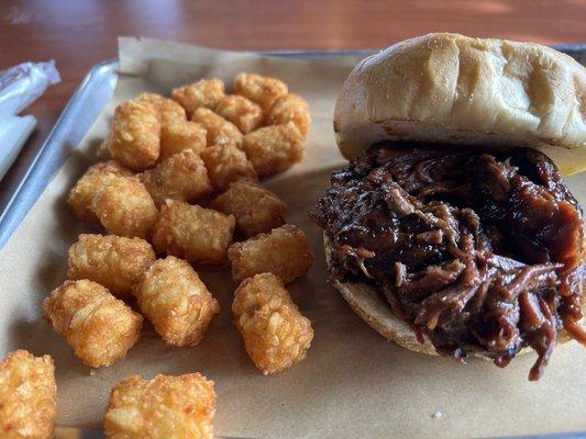 Burnt end sandwich with tots