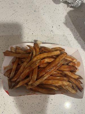 Fries with sauce