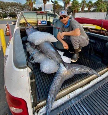 Our mobile fish pickup service will transport your catch from any San Diego / Mission Bay landing or marina to your local processor