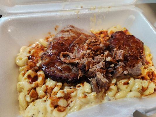 Brisket mac n' cheese