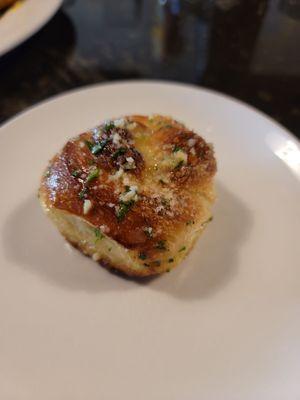 Garlic knot