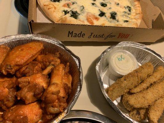 Mild Wings & fried pickles