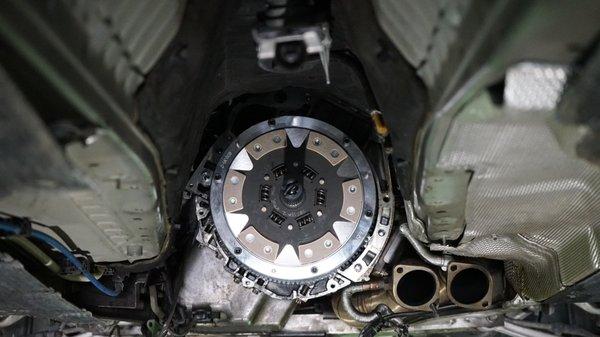 2007 BMW 335i clutch and flywheel replacement