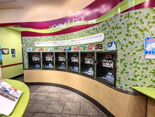 Menchies. Selection but no samples.