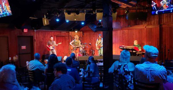 Robynn Shayne playing to a packed house for her album release show!