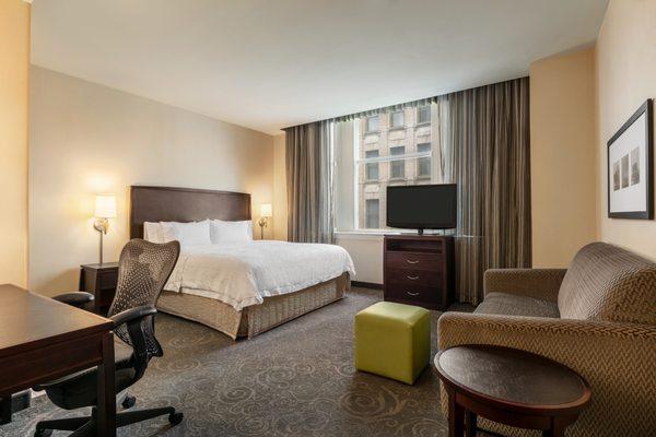 Hampton Inn & Suites Baltimore Inner Harbor