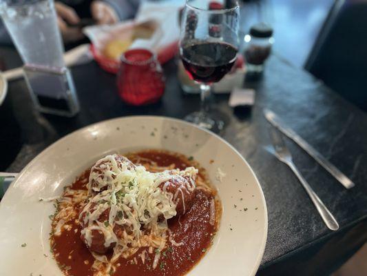 Meatballs in a Boat paired with Pinot Noir.