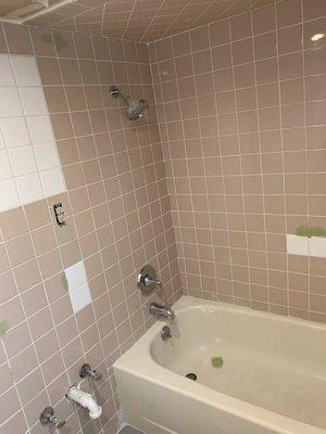 Tile and tub refinishing