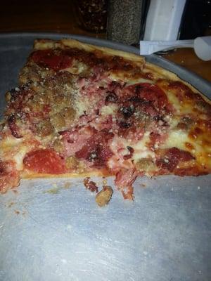 Hog wild pizza, substituted the jack cheese with provolone cheese. Yummy