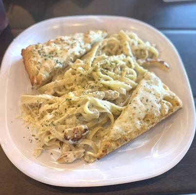 Chicken Alfredo -very delicious