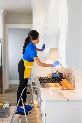 Kitchen cleaning