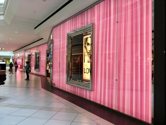 Victoria's secret and Pink store N108