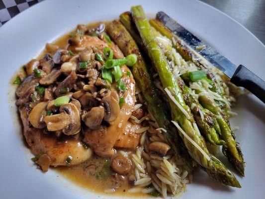 lunch special Chicken Marsala.  fabulous!