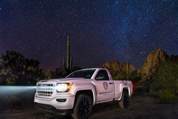 A Black Hat service truck flexing for the camera in our beautiful Arizona desert.                      Photo: Steve Porter