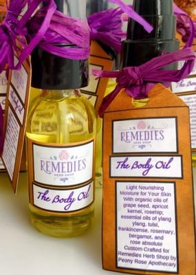 Remedies signature blend of essential oils lends a sophisticated nose to this light moisturizing body oil.