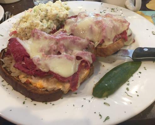 Corned beef reuben