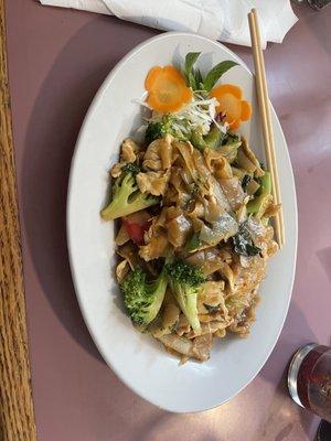 Pad kee Mao (drunken noodles) with chicken