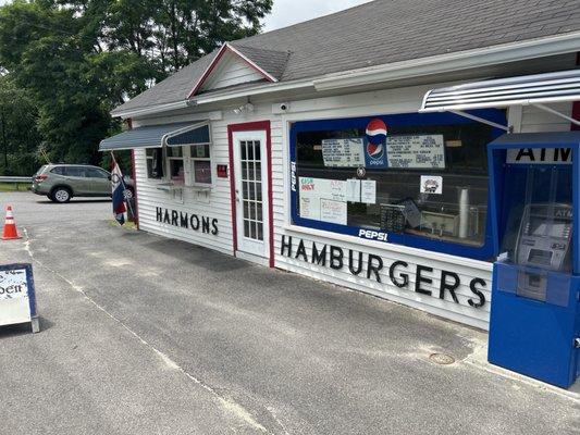 Harmon's Lunch established in 1960