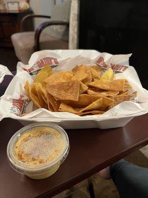 Queso and Chips