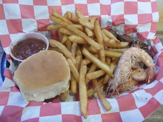 Nebraska Shrimp Company dinner with Brew City Fries. There was a collaboration that night and we had local shrimp, not their usual.