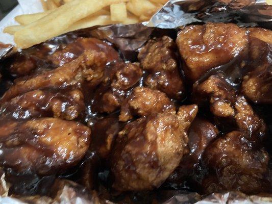 Barbecue boneless wings