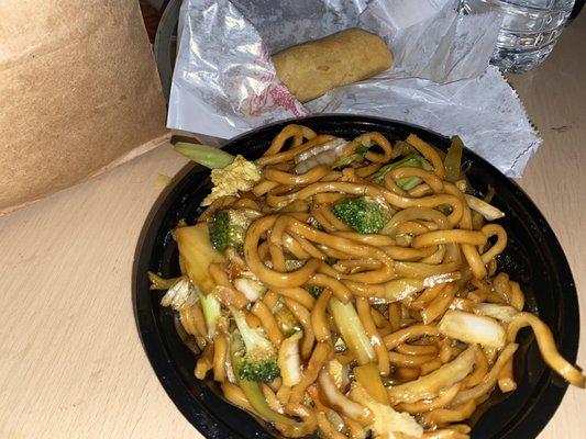 Vegetable Lo Mein w/Spring Rolls (2)