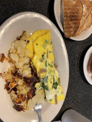 Omelette with home style fries