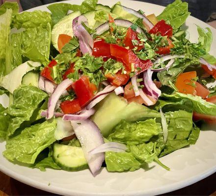 Super fresh salad! Tip: ask for dressing on the side, or they will drown it.