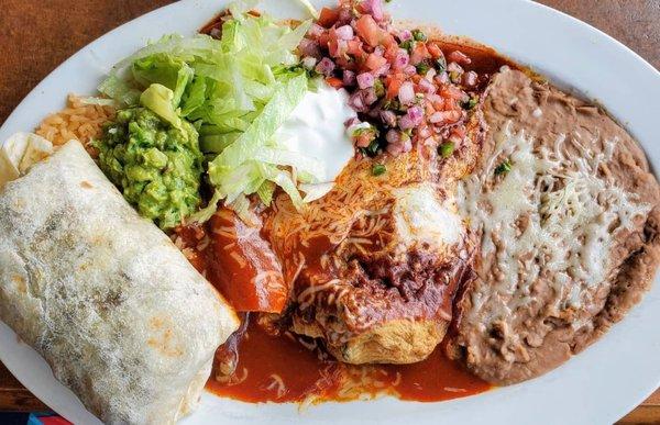 Combo:  burrito con asada, Chilli relleno, enchilada