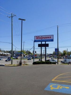 signage on corner of Glenway and Bridgetown Rd