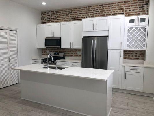 Newly Remodeled Units 725-7 S Laflin