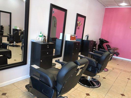 Come visit on our new renovation salon