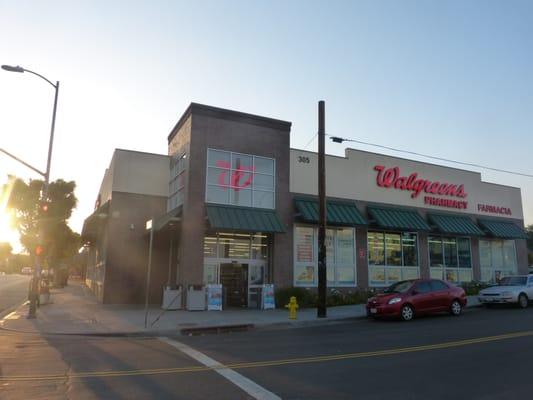 Exterior as seen from the intersection of Breed & Cesar Chavez.