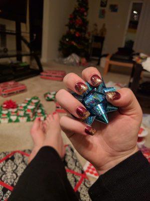 Beautiful holiday nails by Lyn