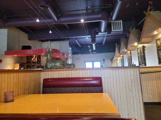 A typical table and some of the decor in Sweet Rice