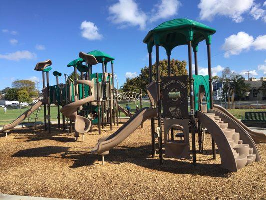 Toddler & Big Kids Play Structures