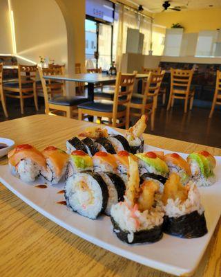 2 soft shell crabs and seattle roll in the middle