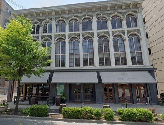 Cozy massage studio in this lovely historical building with gorgeous architecture.