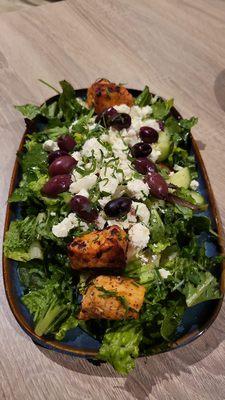 Mediterranean salad with chicken