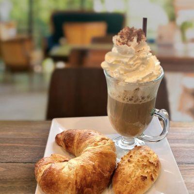 Enjoy a unique flavor experience at La Casa del Pan!  Try our delicious cappuccino.