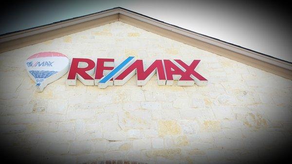 RE/MAX Realty Group