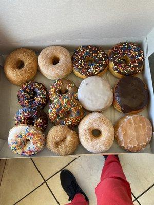 1 dozen donuts @ 10am